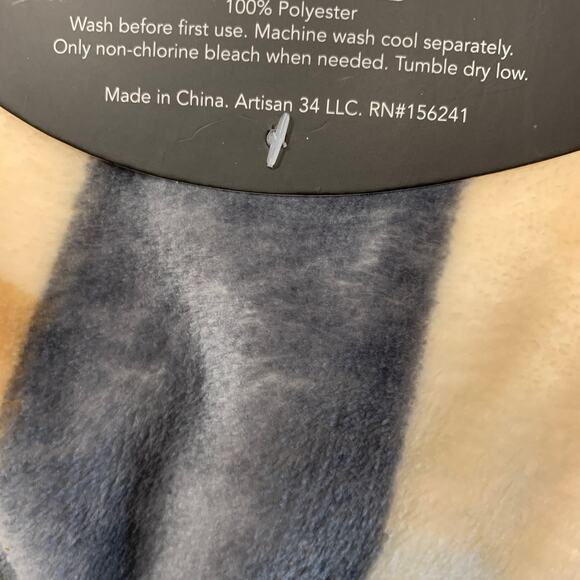 Halloween Where My Head Mummy Throw Plush Blanket Spooky Soft Gothic 50x60" Gray - Picture 9 of 10